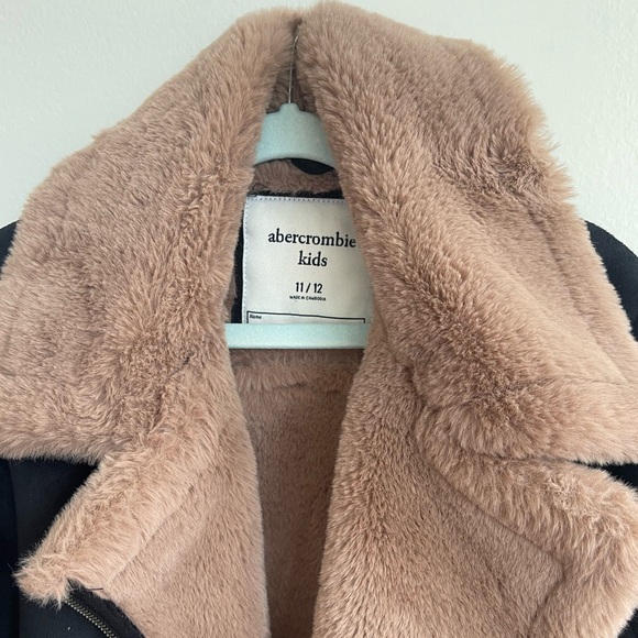 Abercrombie Kids “shearling” jacket with faux fur Size 11-12 - Picture 2 of 6